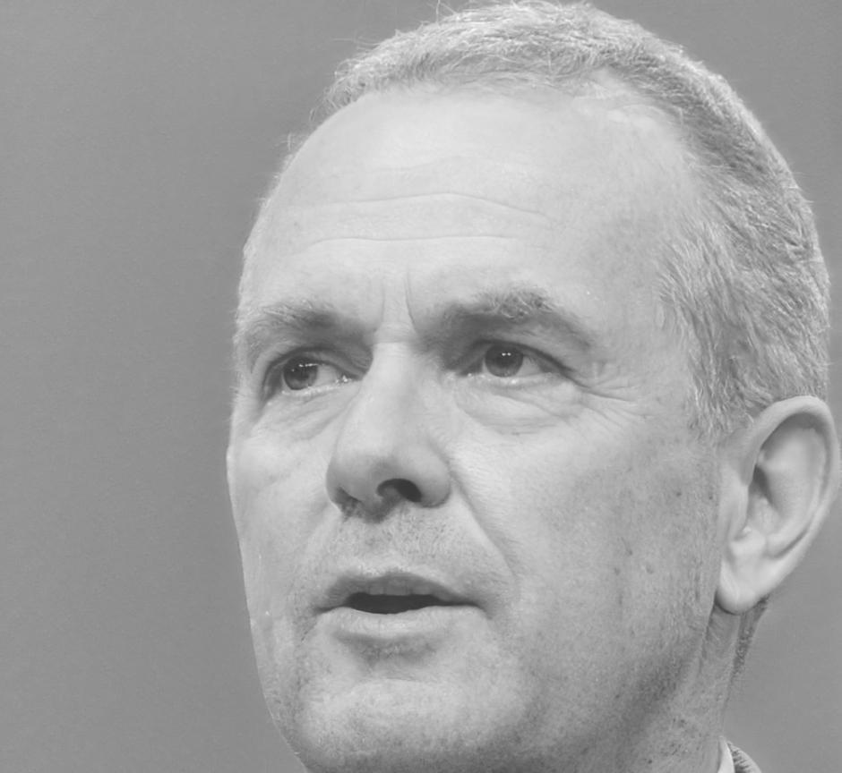 Barnaby Whitworth, Senior Financial Analyst